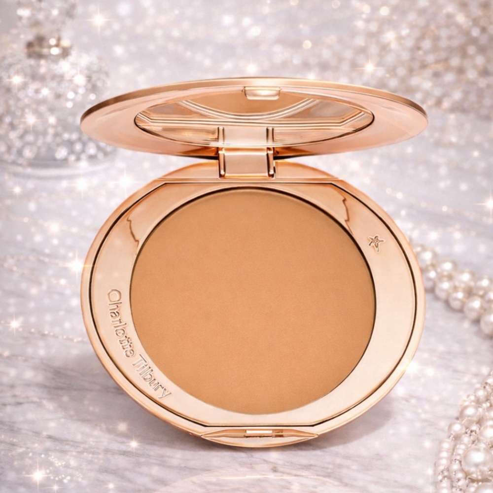 Charlotte Tilbury 
Airbrush Flawless Finish Refillable Blurring & Setting Powder